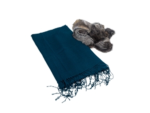 Scarf and Spanish Rabbit Fur Trim Kit: Gallery Item 
