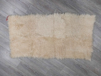 Kalgan Lamb Plate: #3 Grade: Natural White: Gallery Item 