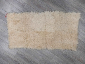 Kalgan Lamb Plate: #3 Grade: Natural White: Gallery Item 