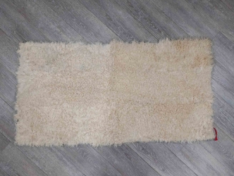 Kalgan Lamb Plate: #3 Grade: Natural White: Gallery Item 