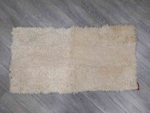 Kalgan Lamb Plate: #3 Grade: Natural White: Gallery Item 