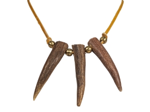 Mule Deer 3-Antler Tip Necklace: Gallery Item 