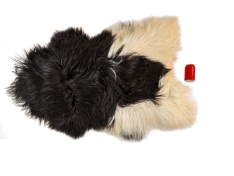 Icelandic Sheepskin: Piebald: 110-120cm or 44" to 48": Gallery Item 